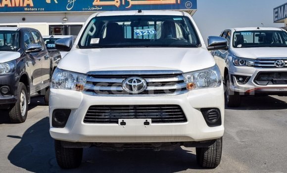 Comprar Importar Toyota Hilux Branco Carro em Import - Dubai em Cabo Delgado Comprar Importar Toyota Hilux Branco Carro em Import - Dubai em Cabo Delgado