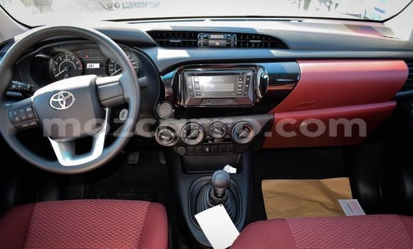 Comprar Importar Toyota Hilux Branco Carro em Import - Dubai em Cabo Delgado Comprar Importar Toyota Hilux Branco Carro em Import - Dubai em Cabo Delgado