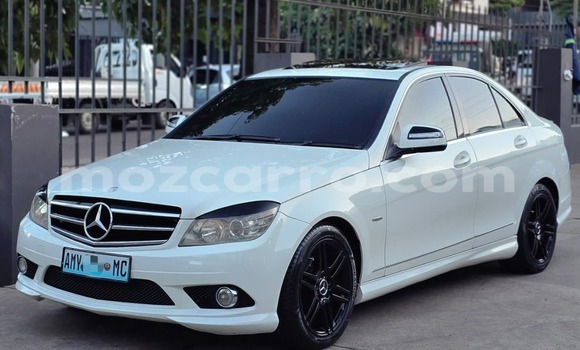 Comprar Usado Mercedes‒Benz C-Class Branco Carro em Maputo em Maputo Comprar Usado Mercedes‒Benz C-Class Branco Carro em Maputo em Maputo