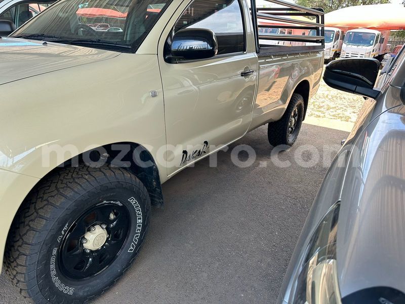 Big with watermark toyota hilux sofala beira 42916