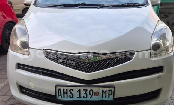 Buy Used Toyota Ractis White Car in Maputo in Maputo Buy Used Toyota Ractis White Car in Maputo in Maputo