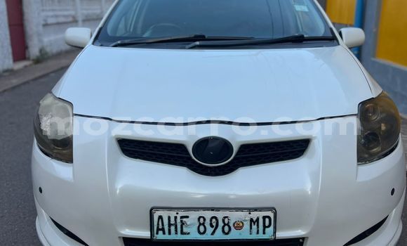 Comprar Usado Toyota Auris Branco Carro em Maputo em Maputo