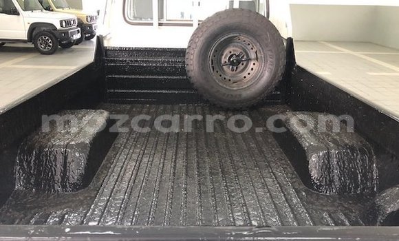 Nunua Ilio tumika Toyota Land Cruiser Nyeupe Gari ndani ya Maputo nchini Maputo Nunua Ilio tumika Toyota Land Cruiser Nyeupe Gari ndani ya Maputo nchini Maputo