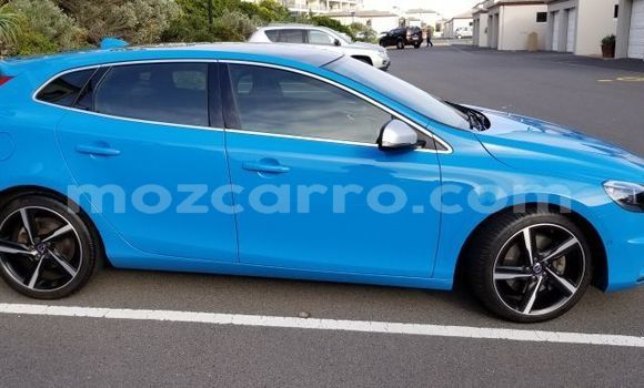 Buy Used Volvo V40 Blue Car in Maputo in Maputo Buy Used Volvo V40 Blue Car in Maputo in Maputo