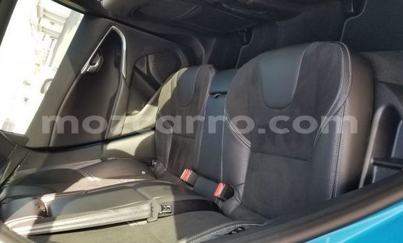 Buy Used Volvo V40 Blue Car in Maputo in Maputo Buy Used Volvo V40 Blue Car in Maputo in Maputo