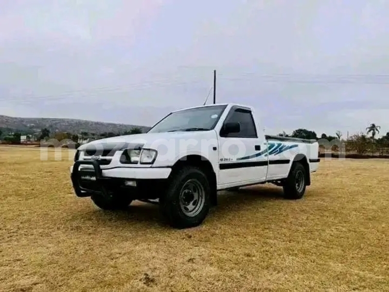 Big with watermark toyota hiluxe revo sofala buzi 42981