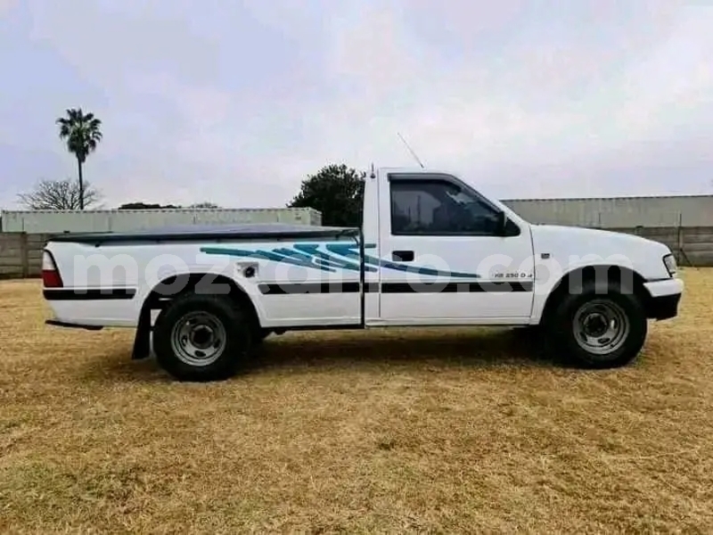 Big with watermark toyota hiluxe revo sofala buzi 42981