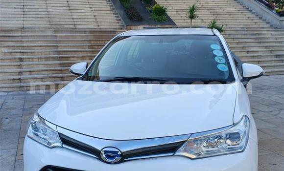 Comprar Usado Toyota Axio Branco Carro em Maputo em Maputo