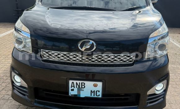 Comprar Usado Toyota Noah Preto Carro em Maputo em Maputo