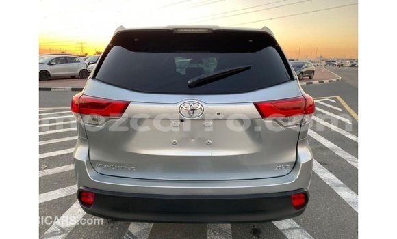 Comprar Importar Toyota Highlander De outros Carro em Import - Dubai em Cabo Delgado Comprar Importar Toyota Highlander De outros Carro em Import - Dubai em Cabo Delgado