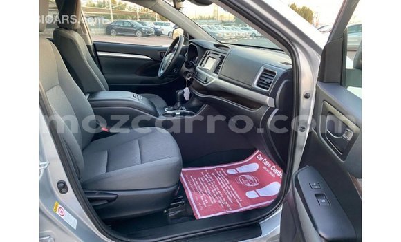Comprar Importar Toyota Highlander De outros Carro em Import - Dubai em Cabo Delgado Comprar Importar Toyota Highlander De outros Carro em Import - Dubai em Cabo Delgado
