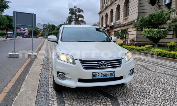 Comprar Usado Toyota Vanguard Branco Carro em Maputo em Maputo Comprar Usado Toyota Vanguard Branco Carro em Maputo em Maputo