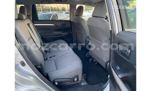 Comprar Importar Toyota Highlander De outros Carro em Import - Dubai em Cabo Delgado Comprar Importar Toyota Highlander De outros Carro em Import - Dubai em Cabo Delgado