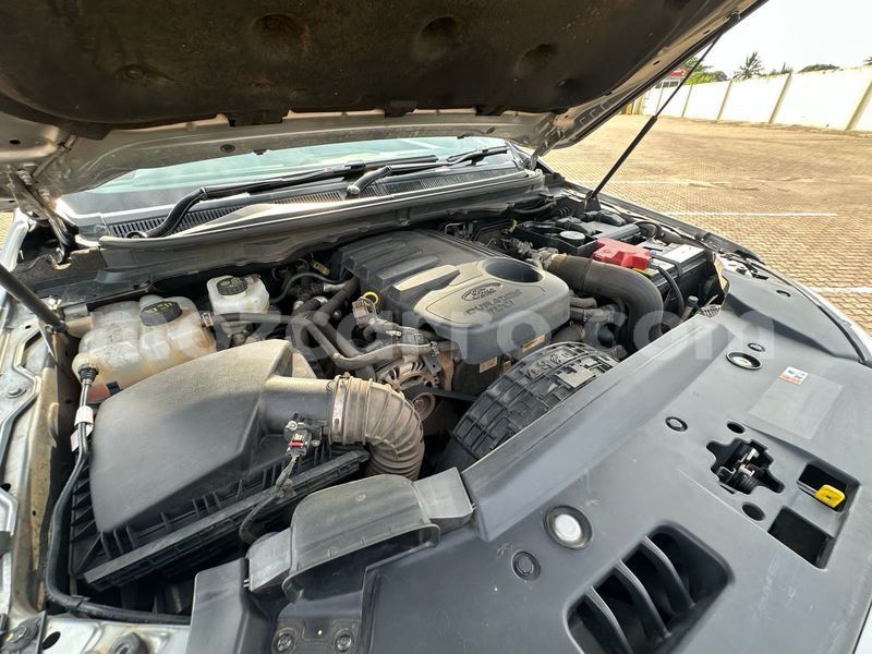 Big with watermark ford everest maputo maputo 43072