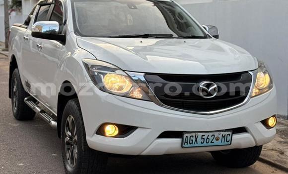 Comprar Usado Mazda BT-50 Branco Carro em Maputo em Maputo Comprar Usado Mazda BT-50 Branco Carro em Maputo em Maputo