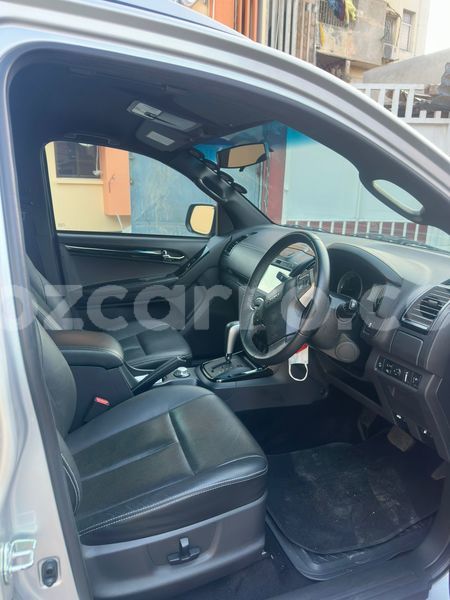 Big with watermark isuzu d max maputo maputo 43082