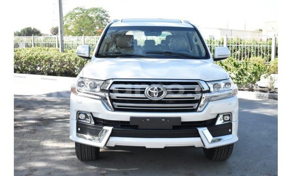 Buy Import Toyota Land Cruiser White Car in Import - Dubai in Cabo Delgado Buy Import Toyota Land Cruiser White Car in Import - Dubai in Cabo Delgado