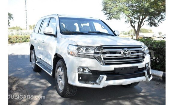 Buy Import Toyota Land Cruiser White Car in Import - Dubai in Cabo Delgado Buy Import Toyota Land Cruiser White Car in Import - Dubai in Cabo Delgado