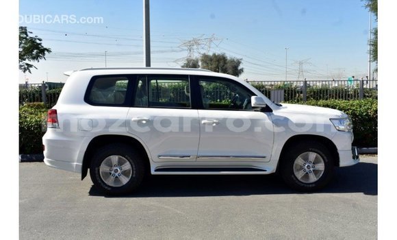 Buy Import Toyota Land Cruiser White Car in Import - Dubai in Cabo Delgado Buy Import Toyota Land Cruiser White Car in Import - Dubai in Cabo Delgado