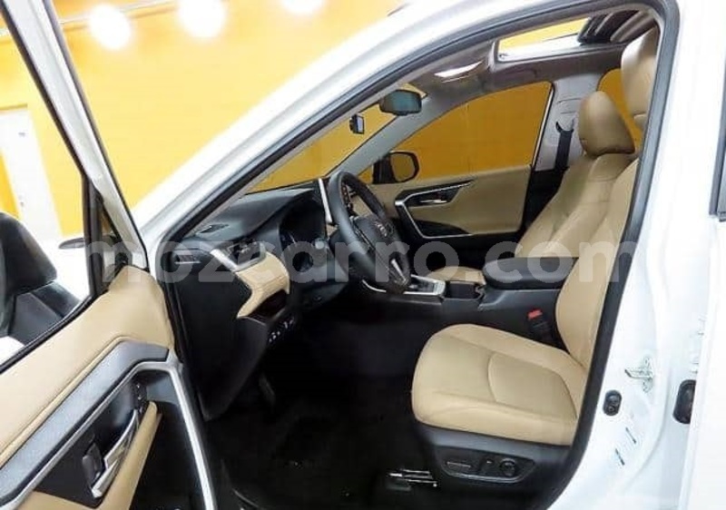 Big with watermark toyota rav4 maputo maputo 43121