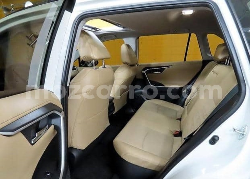 Big with watermark toyota rav4 maputo maputo 43121