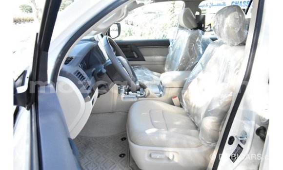 Buy Import Toyota Land Cruiser White Car in Import - Dubai in Cabo Delgado Buy Import Toyota Land Cruiser White Car in Import - Dubai in Cabo Delgado