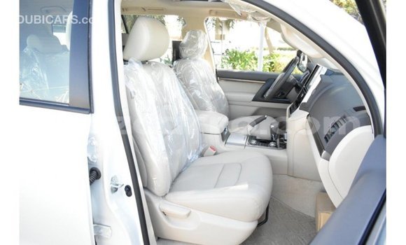 Buy Import Toyota Land Cruiser White Car in Import - Dubai in Cabo Delgado Buy Import Toyota Land Cruiser White Car in Import - Dubai in Cabo Delgado