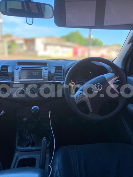 Big with watermark toyota hilux sofala beira 43129