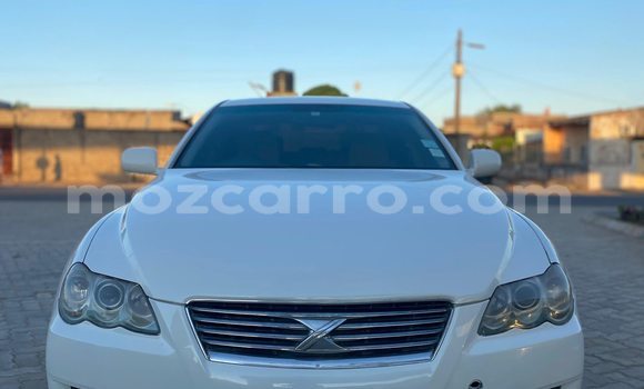 Comprar Usado Toyota Mark X Branco Carro em Macia em Gaza Comprar Usado Toyota Mark X Branco Carro em Macia em Gaza