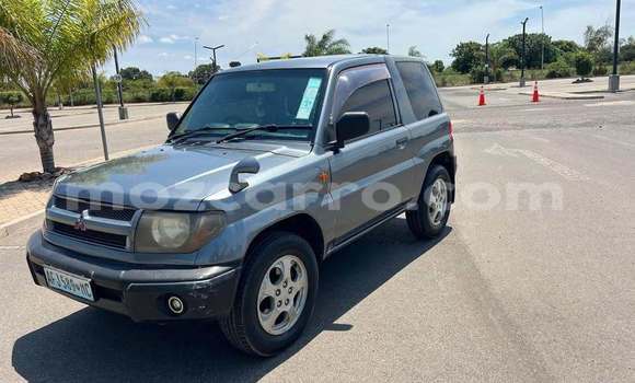 Comprar Usado Mitsubishi Pajero Azul Carro em Beira em Sofala Comprar Usado Mitsubishi Pajero Azul Carro em Beira em Sofala