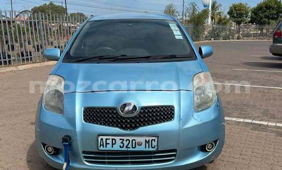Comprar Usado Toyota Vitz Azul Carro em Angoche em Nampula Comprar Usado Toyota Vitz Azul Carro em Angoche em Nampula
