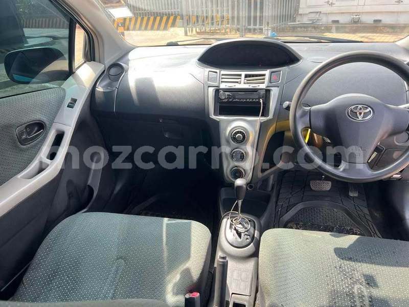 Big with watermark toyota vitz nampula angoche 43132