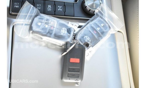 Buy Import Toyota Land Cruiser White Car in Import - Dubai in Cabo Delgado Buy Import Toyota Land Cruiser White Car in Import - Dubai in Cabo Delgado