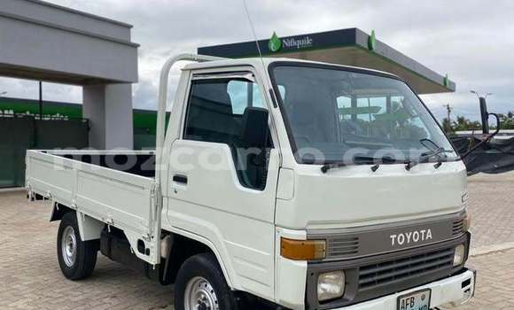 Comprar Usado Toyota Dyna Branco Carro em Balama em Cabo Delgado Comprar Usado Toyota Dyna Branco Carro em Balama em Cabo Delgado
