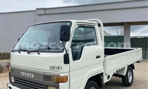 Comprar Usado Toyota Dyna Branco Carro em Balama em Cabo Delgado Comprar Usado Toyota Dyna Branco Carro em Balama em Cabo Delgado