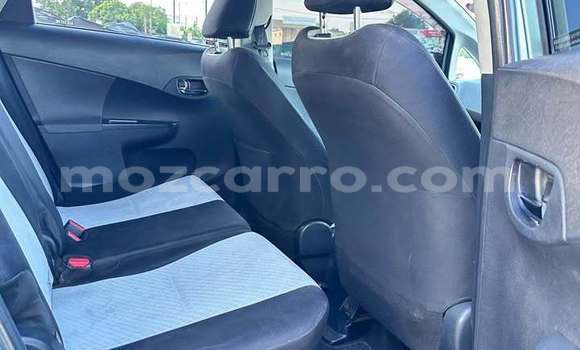 Comprar Usado Toyota Ractis Azul Carro em Boane em Maputo Comprar Usado Toyota Ractis Azul Carro em Boane em Maputo