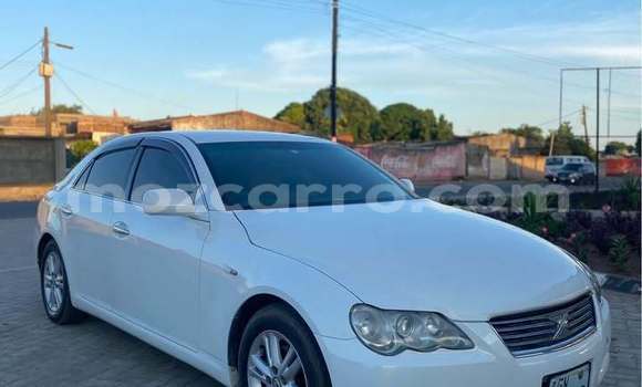 Comprar Usado Toyota Mark X Branco Carro em Búzi em Sofala Comprar Usado Toyota Mark X Branco Carro em Búzi em Sofala