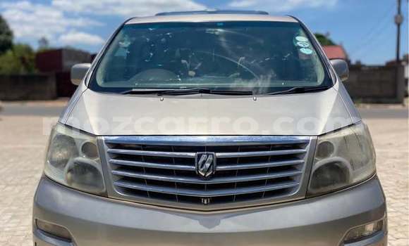 Comprar Usado Toyota Alphard Other Carro em Búzi em Sofala Comprar Usado Toyota Alphard Other Carro em Búzi em Sofala