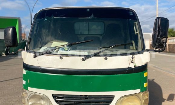 Comprar Usado Hino Ranger Other Caminhão em Búzi em Sofala Comprar Usado Hino Ranger Other Caminhão em Búzi em Sofala