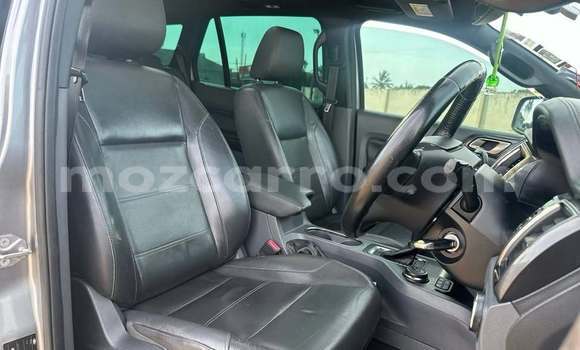 Comprar Usado Ford Everest Other Carro em Búzi em Sofala Comprar Usado Ford Everest Other Carro em Búzi em Sofala