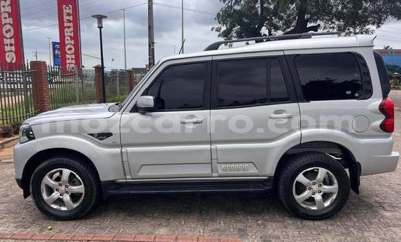 Comprar Usado Mahindra Armada Other Carro em Beira em Sofala Comprar Usado Mahindra Armada Other Carro em Beira em Sofala