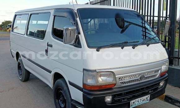 Comprar Usado Toyota Hiace Branco Carro em Balama em Cabo Delgado Comprar Usado Toyota Hiace Branco Carro em Balama em Cabo Delgado
