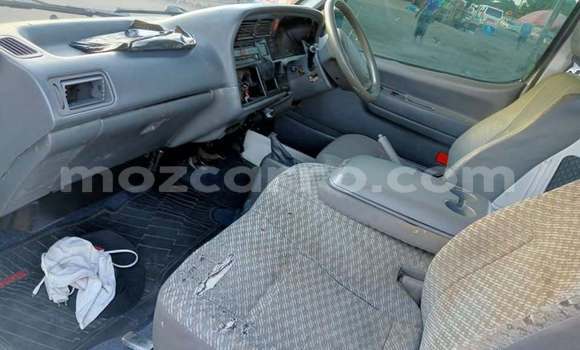 Comprar Usado Toyota Hiace Branco Carro em Balama em Cabo Delgado Comprar Usado Toyota Hiace Branco Carro em Balama em Cabo Delgado