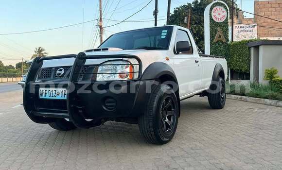 Comprar Usado Nissan Hardbody Branco Carro em Bela Vista em Maputo Comprar Usado Nissan Hardbody Branco Carro em Bela Vista em Maputo