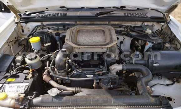 Comprar Usado Nissan Hardbody Branco Carro em Bela Vista em Maputo Comprar Usado Nissan Hardbody Branco Carro em Bela Vista em Maputo