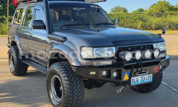 Comprar Usado Toyota Land Cruiser Preto Carro em Búzi em Sofala Comprar Usado Toyota Land Cruiser Preto Carro em Búzi em Sofala