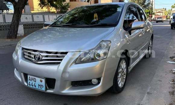 Comprar Usado Toyota Blade Other Carro em Búzi em Sofala Comprar Usado Toyota Blade Other Carro em Búzi em Sofala