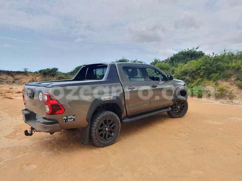 Big with watermark toyota hilux maputo boane 43179
