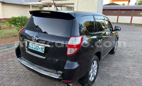 Comprar Usado Toyota Vanguard Preto Carro em Angoche em Nampula Comprar Usado Toyota Vanguard Preto Carro em Angoche em Nampula