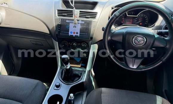 Comprar Usado Mazda BT-50 Other Carro em Búzi em Sofala Comprar Usado Mazda BT-50 Other Carro em Búzi em Sofala